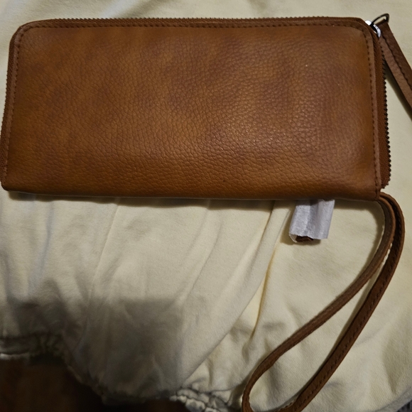 Free People NWT Tan Leather Wallet - Picture 2 of 3